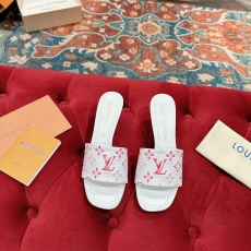 Louis Vuitton Slippers